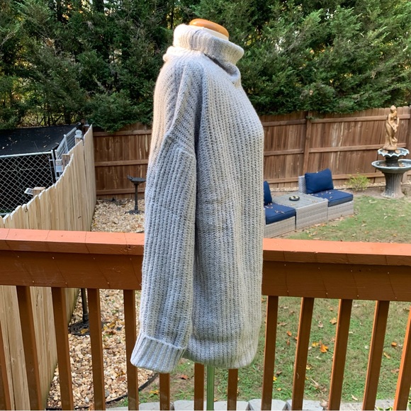 Womens American Eagle Knit Turtle Neck Sweater | L | Grey NEW!! - Picture 6 of 14